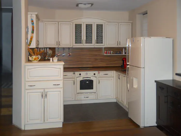 Kitchen BANKYA - мебели от масив София