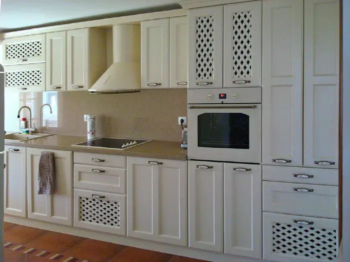 Stylish kitchen for an apartment - мебели от масив София